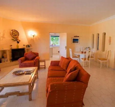 Sleeps 6 Pool Air Con T479889 Villa Quinta do Lago