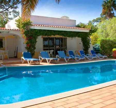Villa Sleeps 6 Pool Air Con T479889