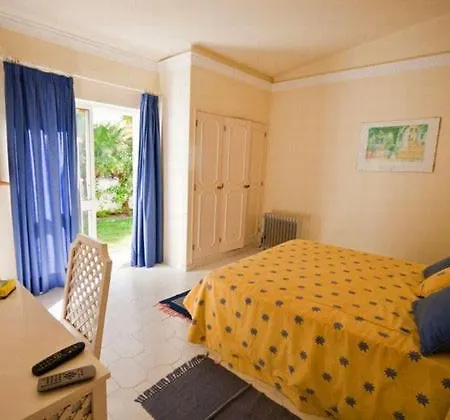 Sleeps 6 Pool Air Con T479889 Villa