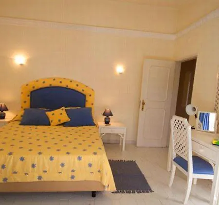 Sleeps 6 Pool Air Con T479889 Villa Quinta do Lago